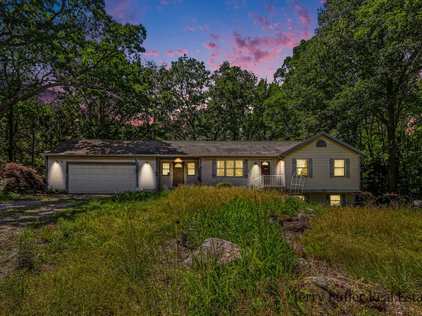 12253 Rich St, Grand Haven, MI 49417