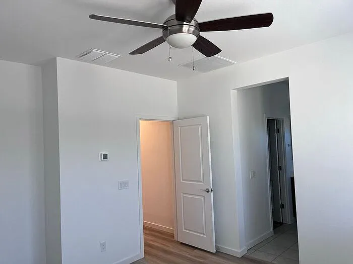 759 E Zesta Ln #103 — Photo 21