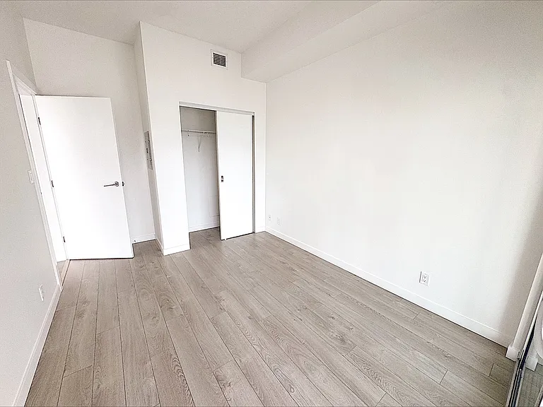 97 W Georgia St #2119 — Photo 7