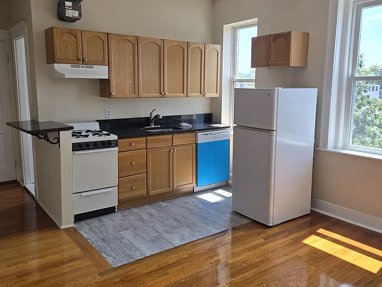 1185 Commonwealth Ave #19 — Photo 5