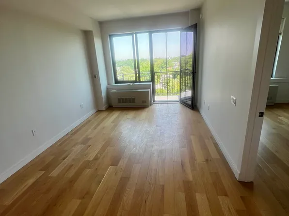 1802 Ocean Avenue image 1 of 11