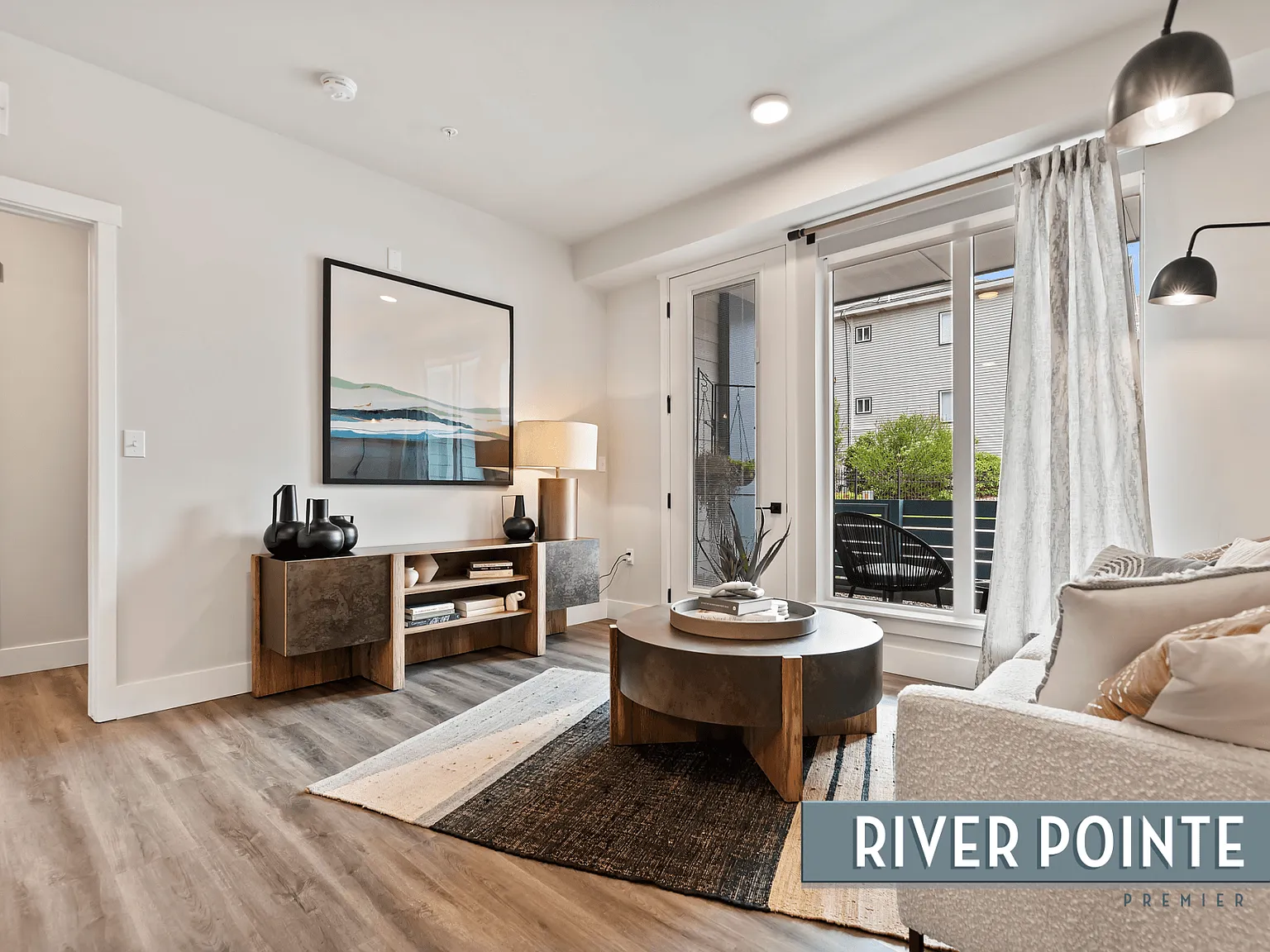 River Pointe Apartments — Photo 3