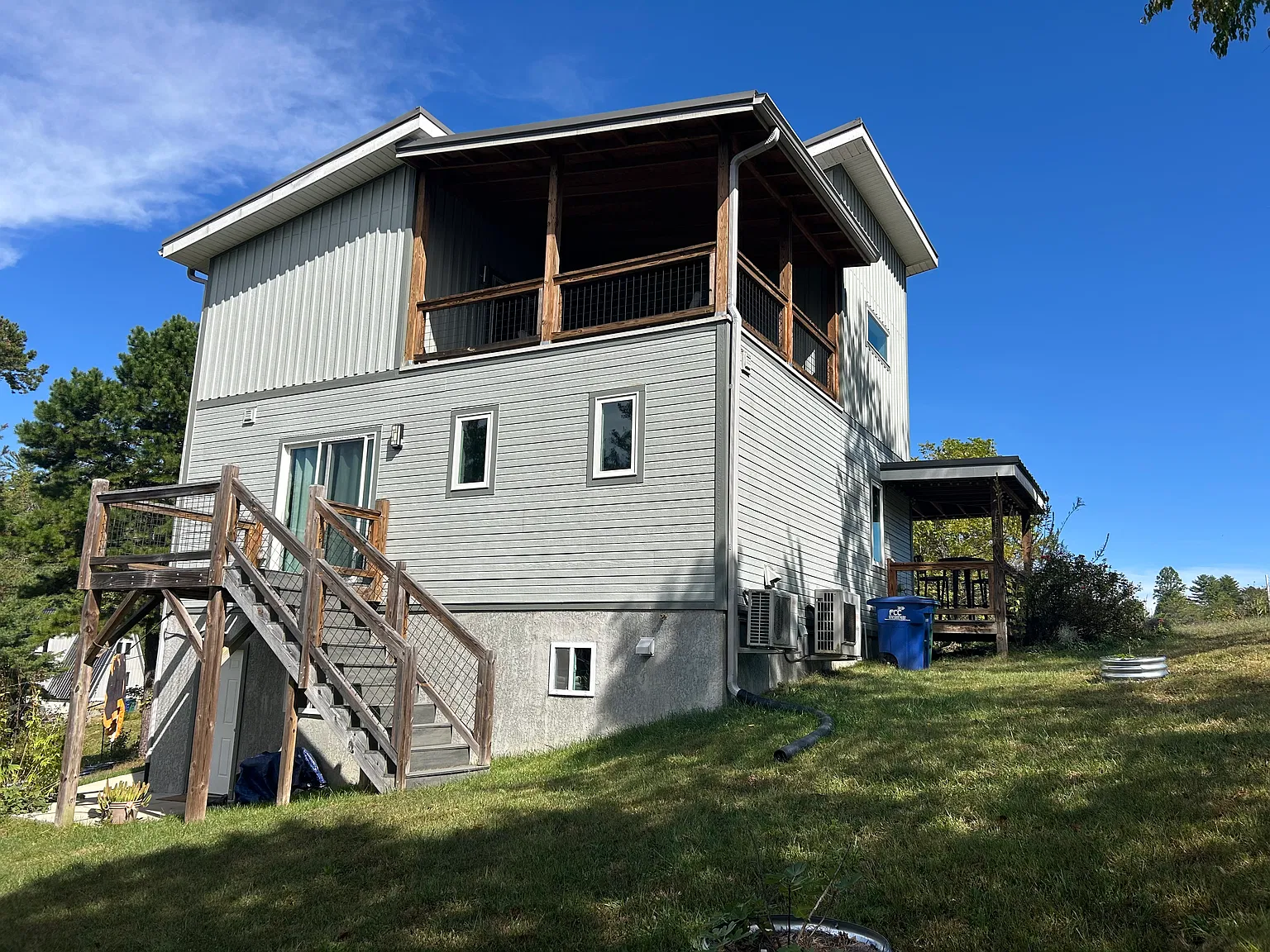 2 bed, 2.5 bath, 1456 sqft, $2,000 — Photo 2