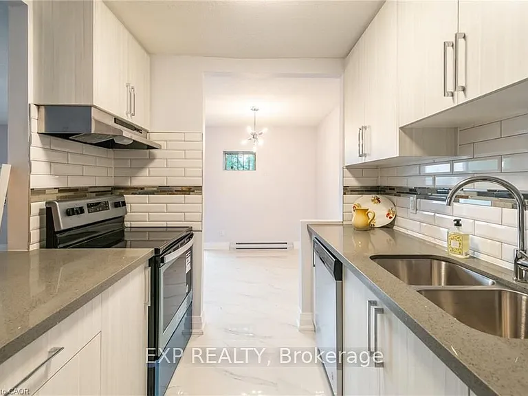 529 Elm St #19 — Photo 1