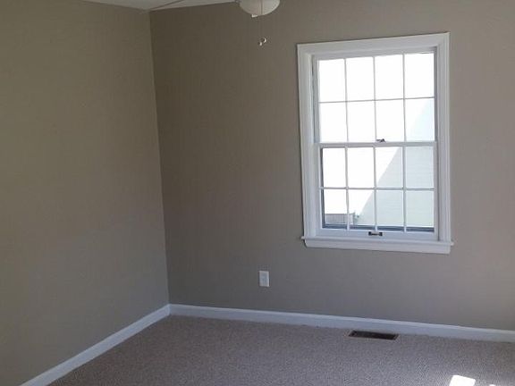 5th image of 2317 Maplewood Dr