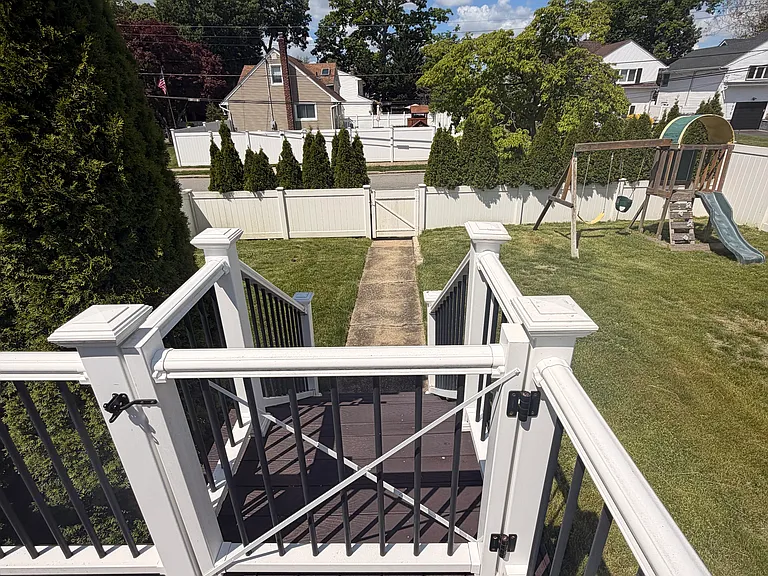 2127 Elise Ave — Photo 2