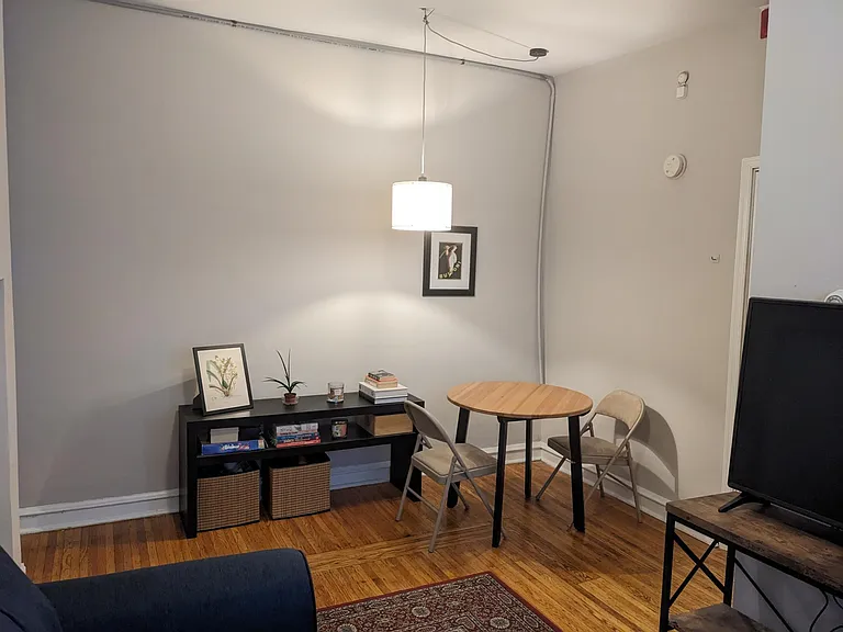 4740 Hazel Ave #2R — Photo 3