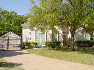 1423 Rio Bend Ct, Grapevine, TX 76051