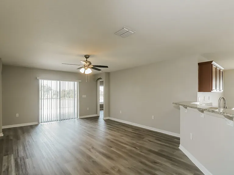 6742 Wirevine Dr — Photo 6