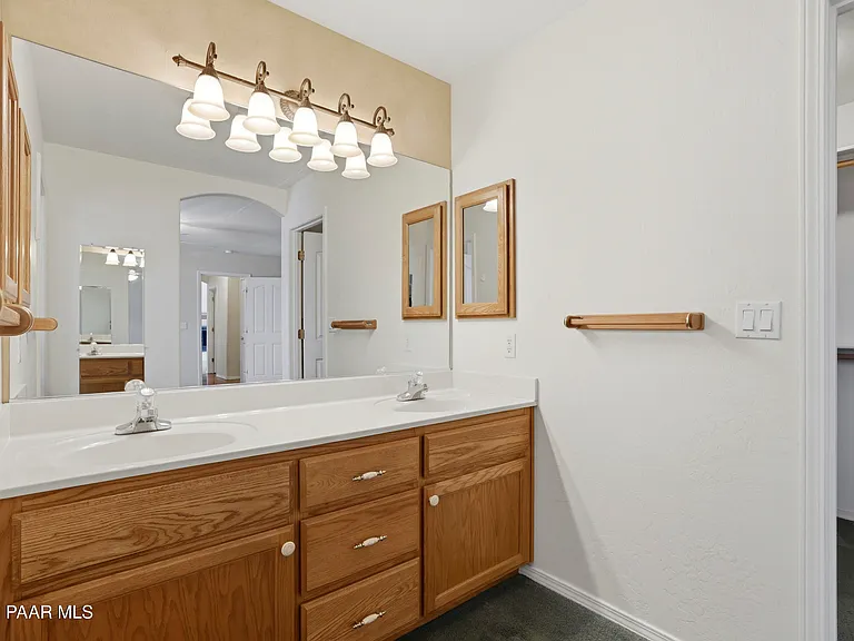 7451 Granite — Photo 13