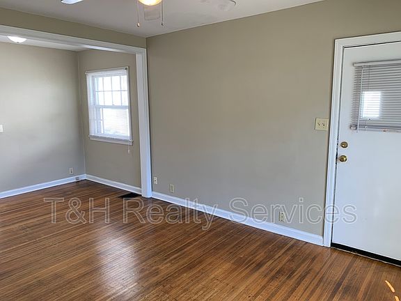 4th image of 4638 Caroline Ave