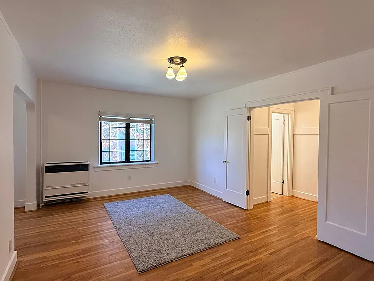 Fontana Court Apartments — Photo 24