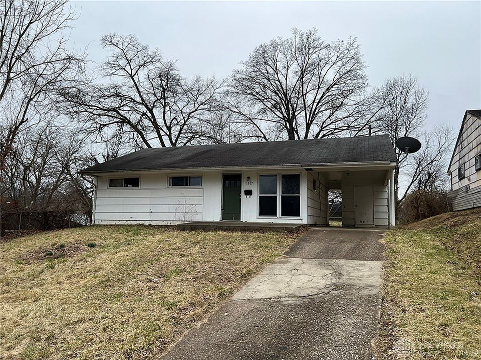 1st image of 1307 Newport Dr