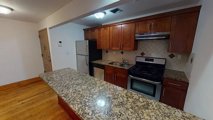 Rented by Metro Garden Realty NYC | media 31