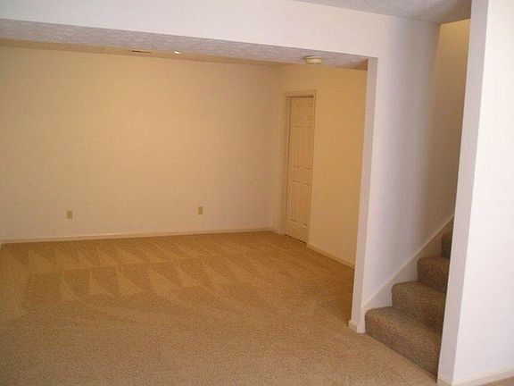 5th image of 360 Fox Harbour Dr