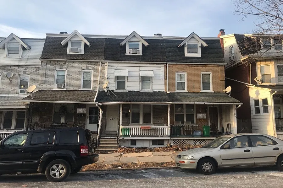 327 E Union St photo 1