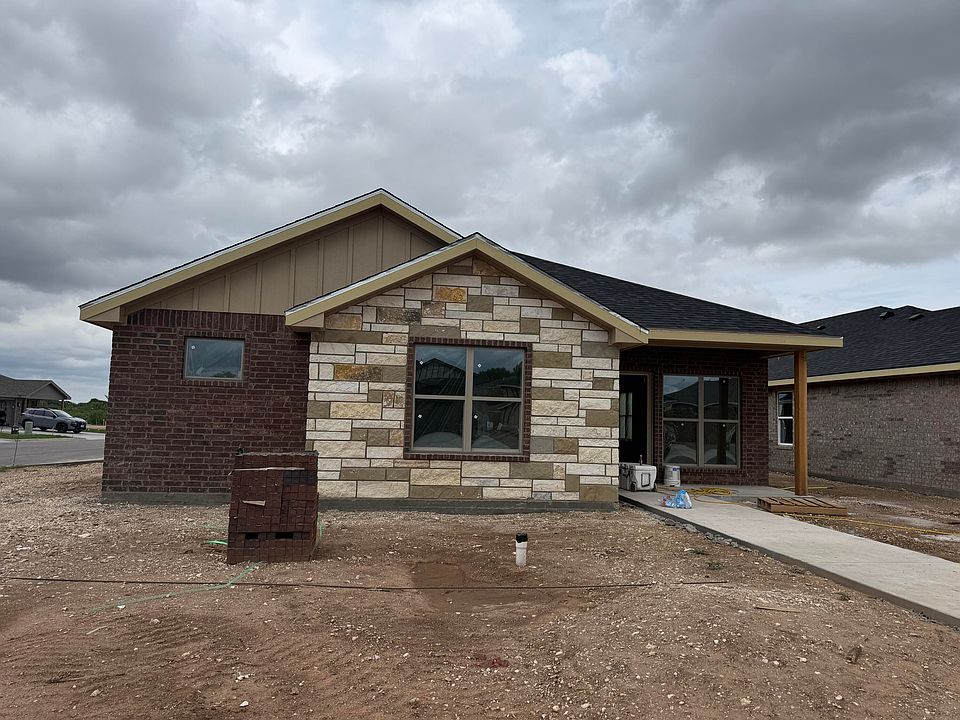 2nd image of 6135 Valley Pine Dr