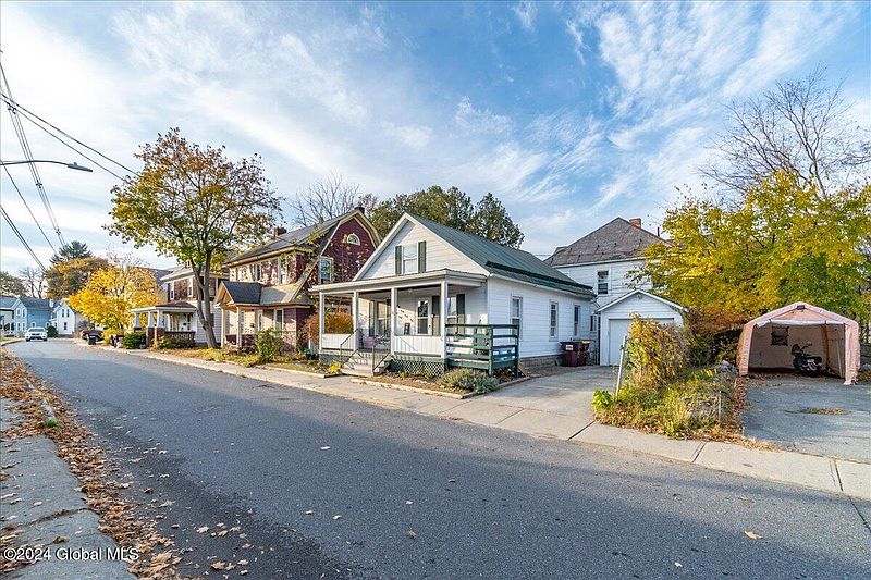 5th image of 36 Goodwin Avenue