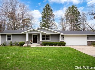 5911 Verta Dr NE, Belmont, MI 49306