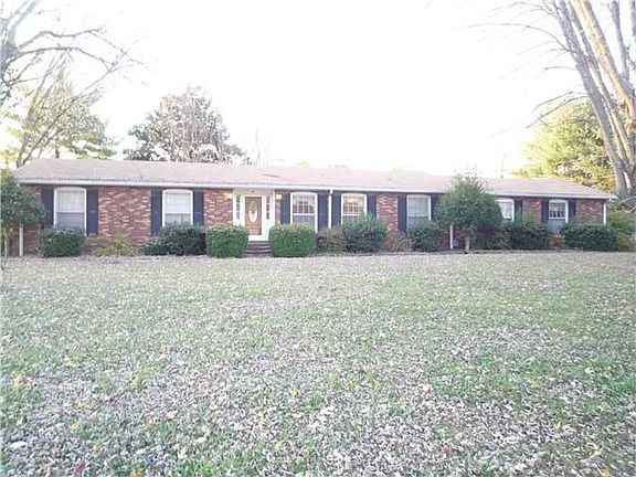 Home for Sale in Hendersonville, Tennessee $399,900