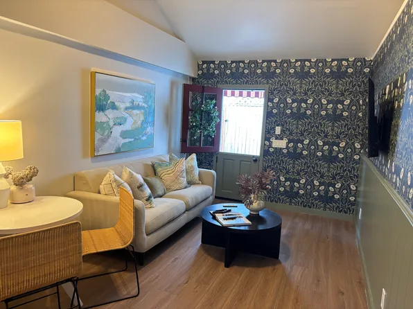 528 E Palmyra Ave, Orange, CA 92866