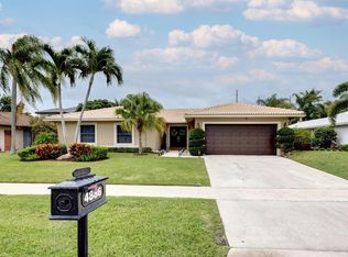 4886 Acorn Dr, Boca Raton, FL 33487