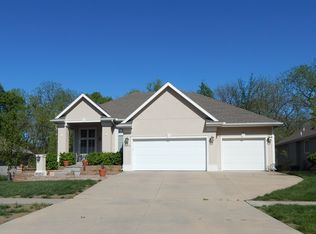 3902 SW Lincolnshire Rd, Topeka, KS 66610