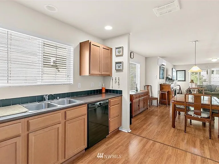 1415 Burnside Pl — Photo 19
