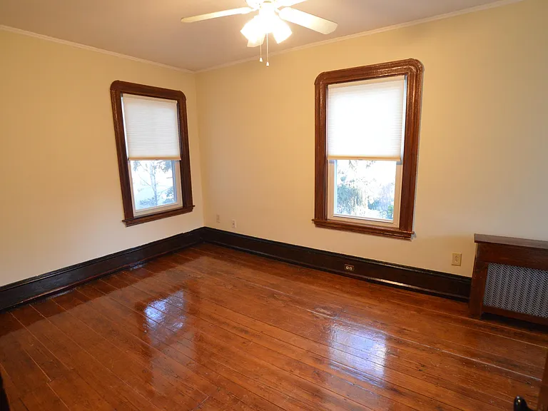 84 Crescent Ave — Photo 14