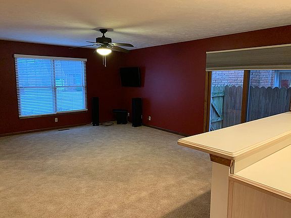 5th image of 6433 Highcroft Dr