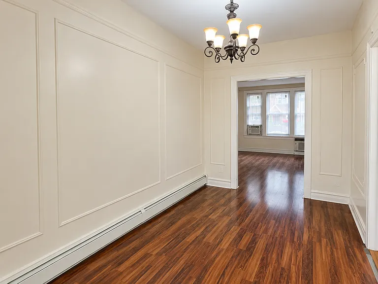 65th Pl — Photo 2