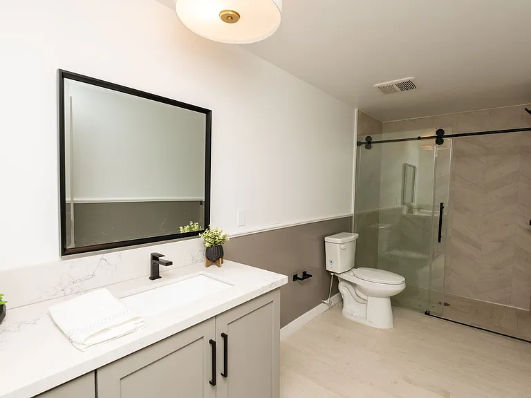 1507 Hi Point St — Photo 2