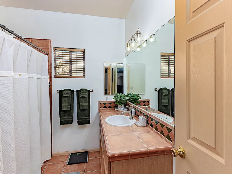 3921 Aloha Ln — Photo 34