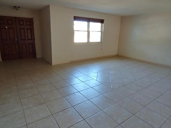 4th image of 52 Ocean Crest Dr