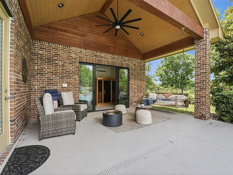 1110 River Bow Dr — Photo 26