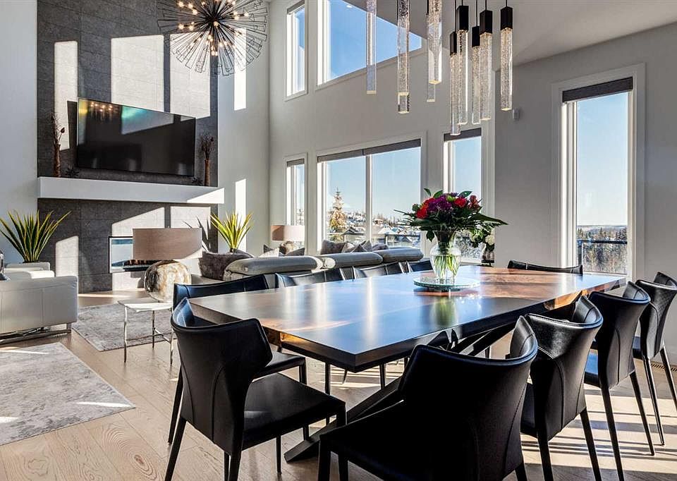 1st image of 13 N Timberline Ct SW