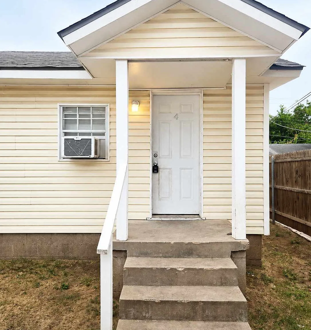1 bed, 468 sqft, $700 — Photo 1