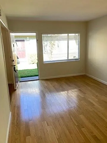1 bed, 500 sqft, $2,050 — Photo 2