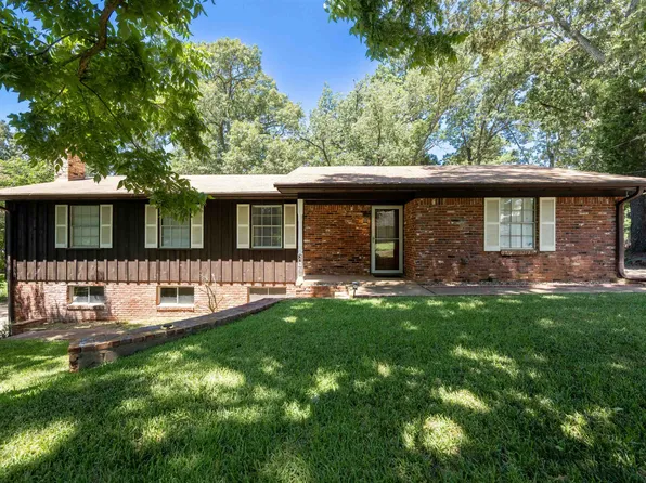 11120 Oak St, New London, TX 75684