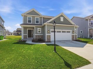 547 Wild Oak ROAD, Hartland, WI