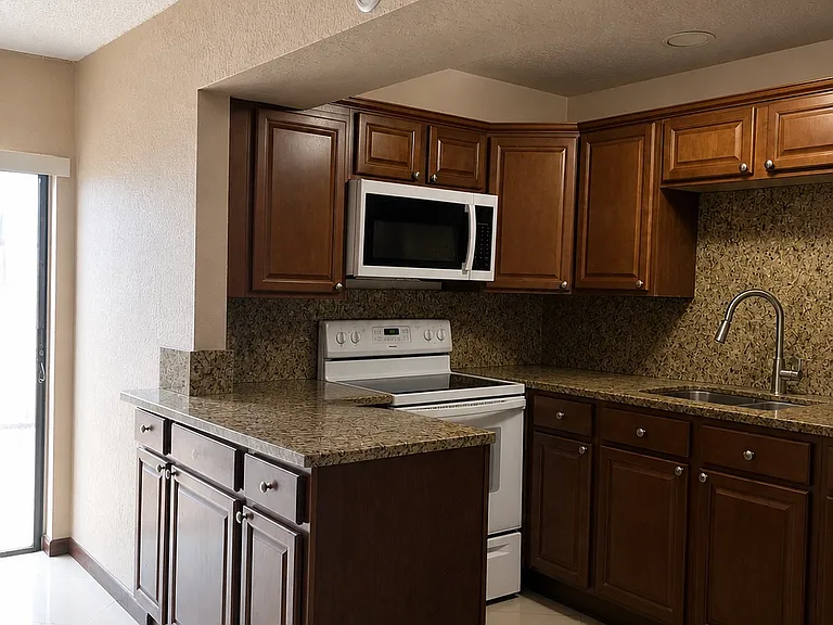 5929 SW 36th Ct #9 — Photo 3