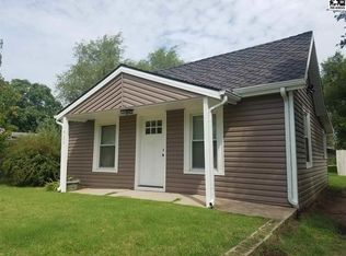 920 E 11th Ave, Hutchinson, KS 67501