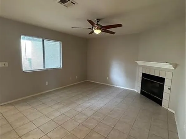6749 W Charleston Blvd APT 3, Las Vegas, NV 89146