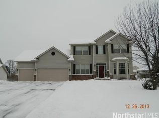 11810 N Meadow Curv, Lindstrom, MN 55045