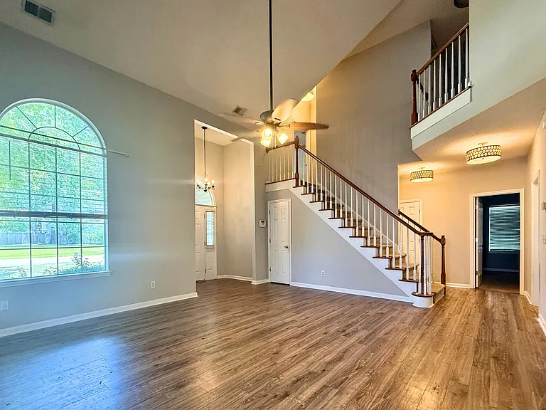 102 Adthan Cir — Photo 15
