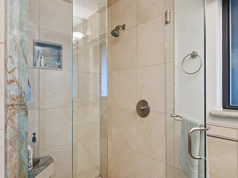 1806 Sebastian Dr — Photo 13