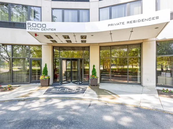 5000 Town Ctr Suite 2001, Southfield, MI 48075