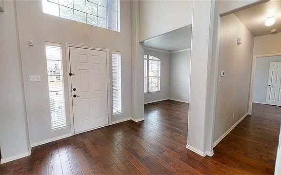 3rd image of 6400 Creekdale Dr