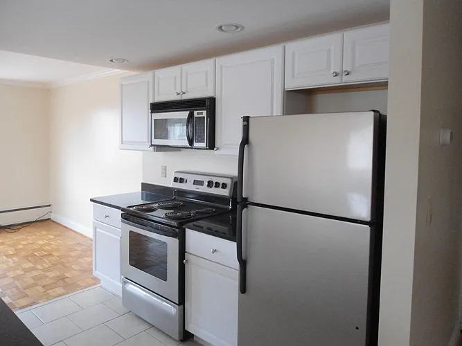 267 Linwood Ave #1D — Photo 4