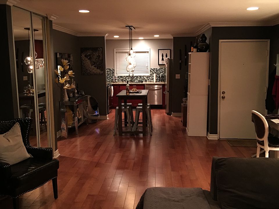 1st image of 837 N West Knoll Dr APT 114